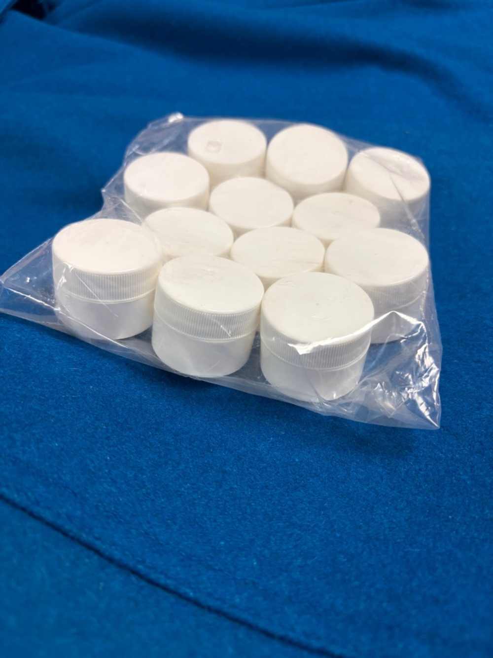 Travel/Sample containers - set of 12